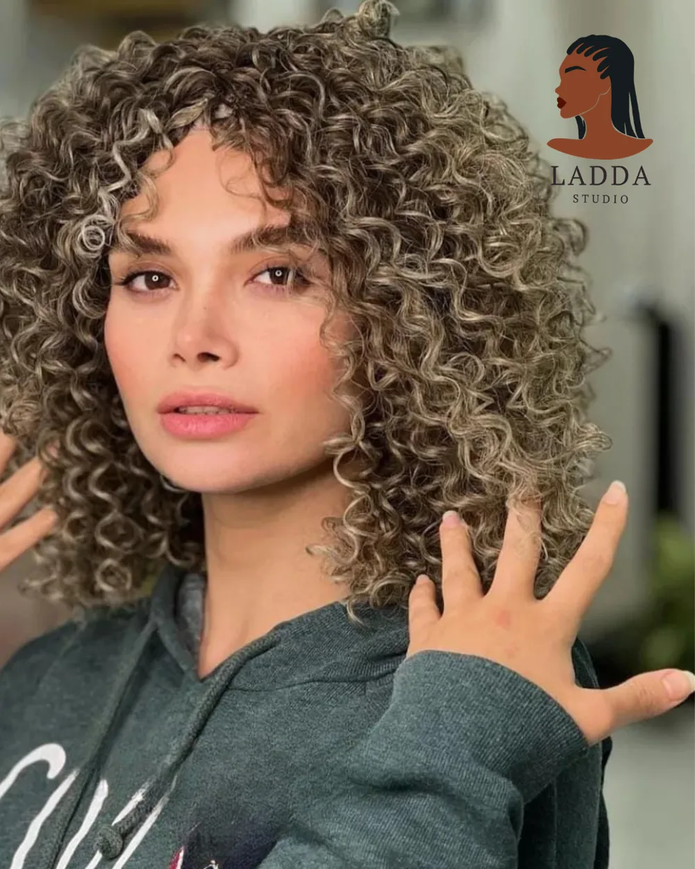 Kısa kesim Afro dalgası çalışması — Ladda Studio Beşiktaş İstanbul