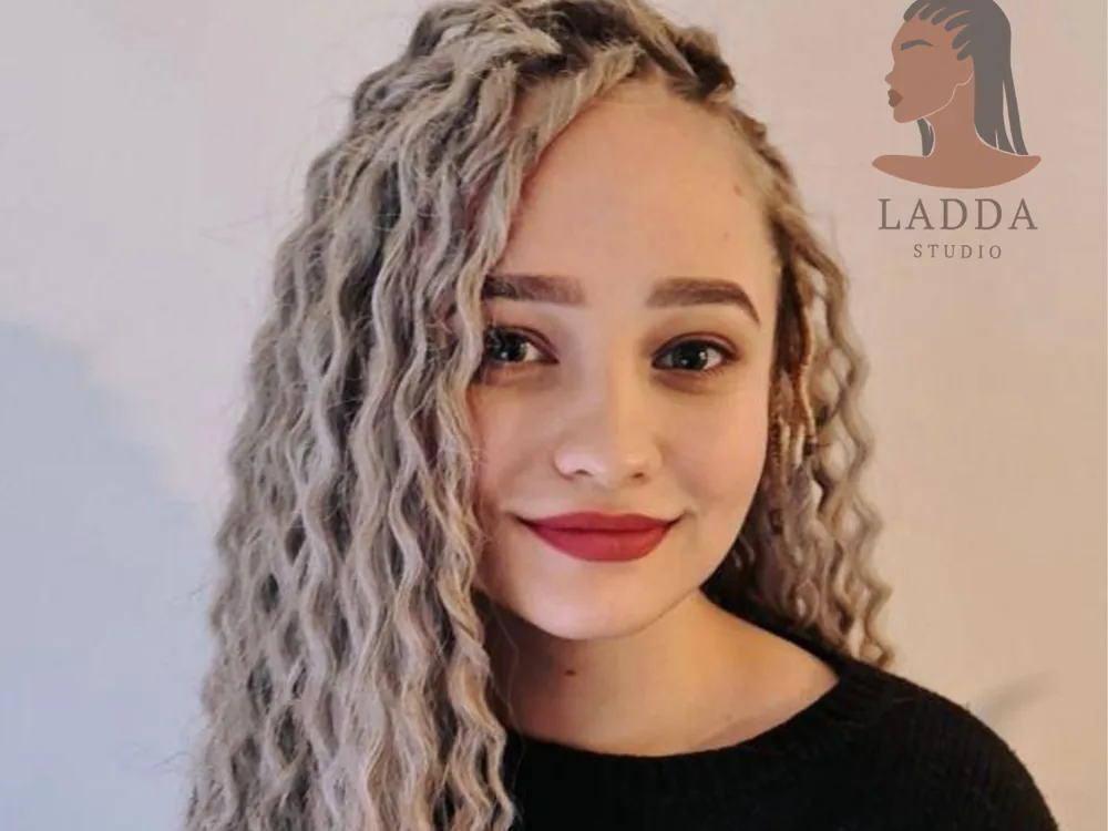 Rus Afrosu — Ladda Studio